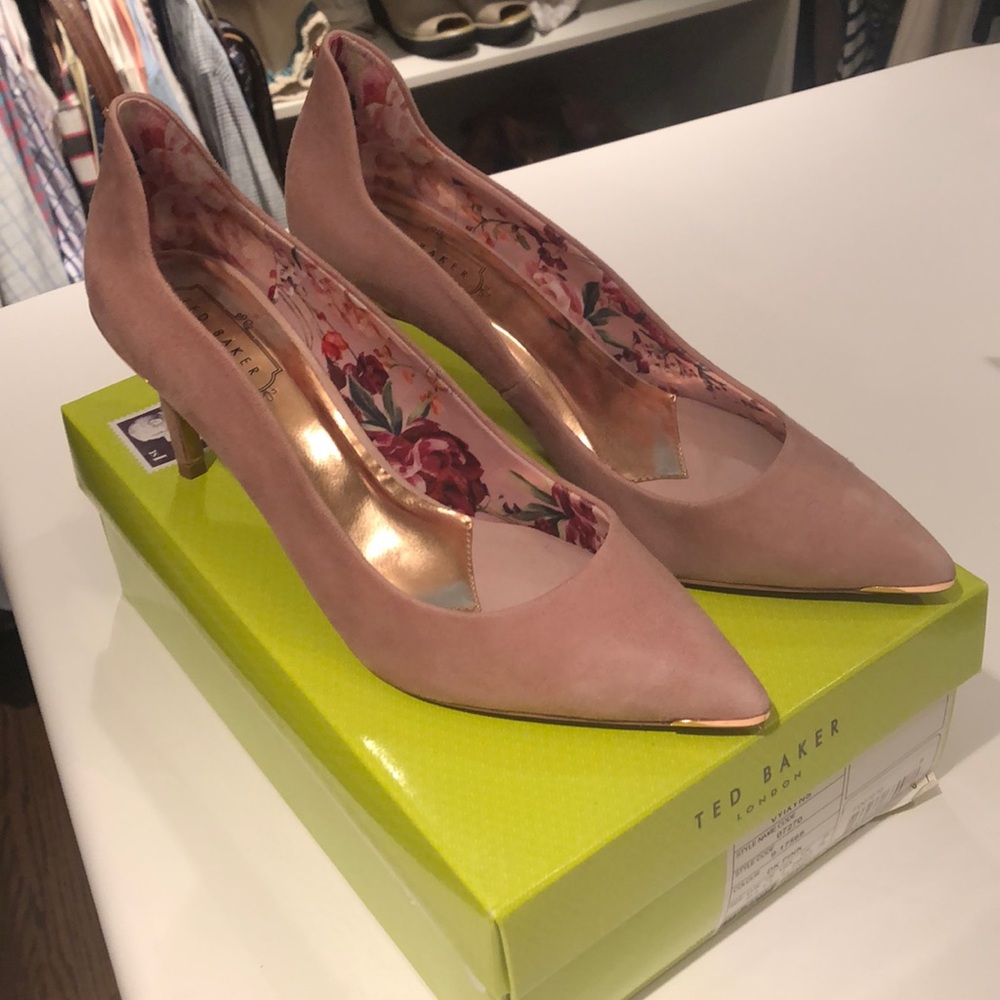 Ted Baker Vyixyns Dark Pink Suede Pump